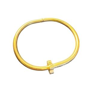 🔸22. NWOT Elegant Gold Plated Bangle Bracelet